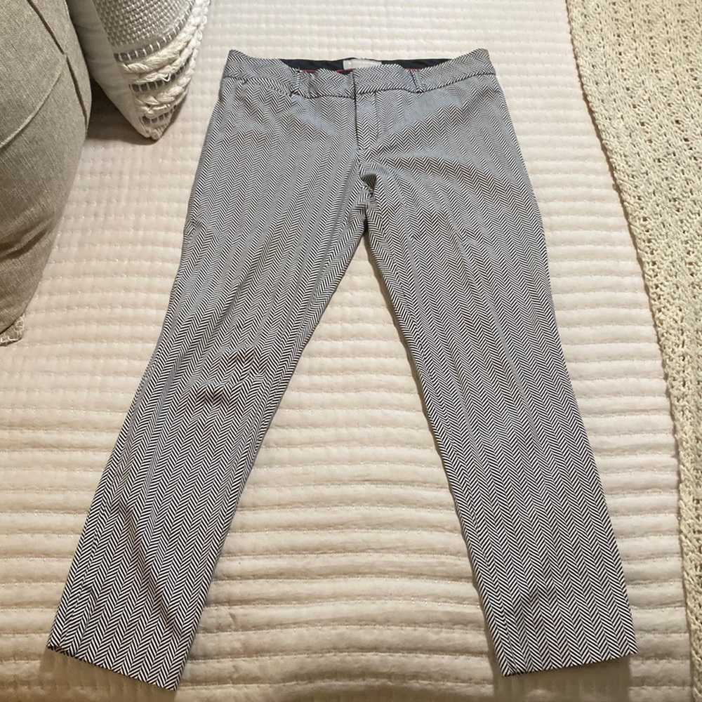 Banana Republic Capri Pants - Size 6